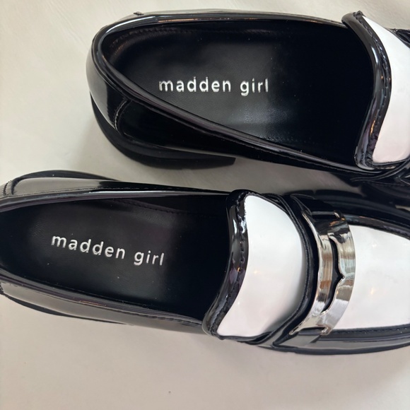 Madden Girl Chunky Patent Loafers - Picture 6 of 6